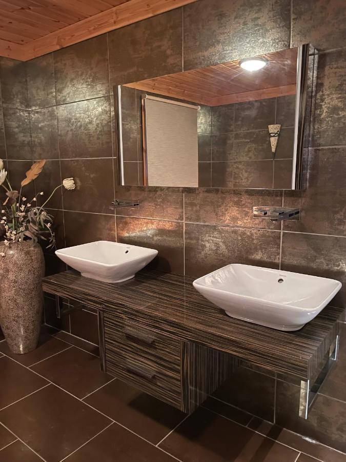 Tomatin - Luxury Two Bedroom Log Cabin With Hot Tub Berwick Upon Tweed Exteriér fotografie
